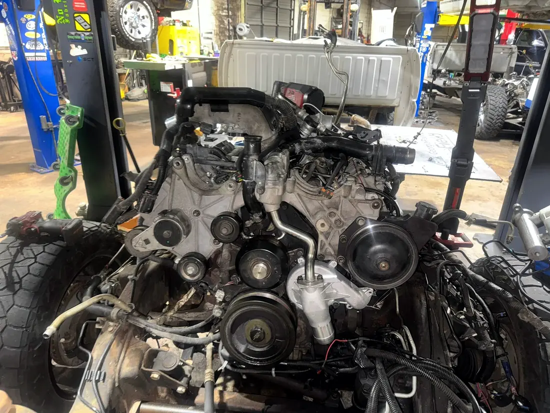 Duramax engine out of the chassis