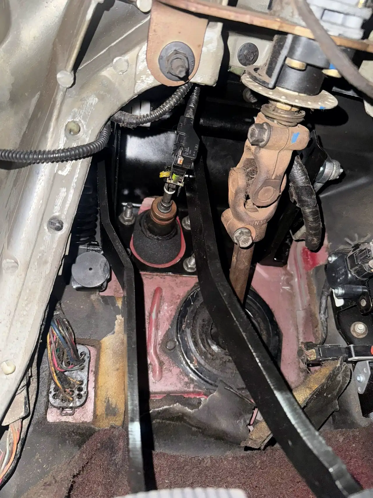 Steering and suspension components under a truck