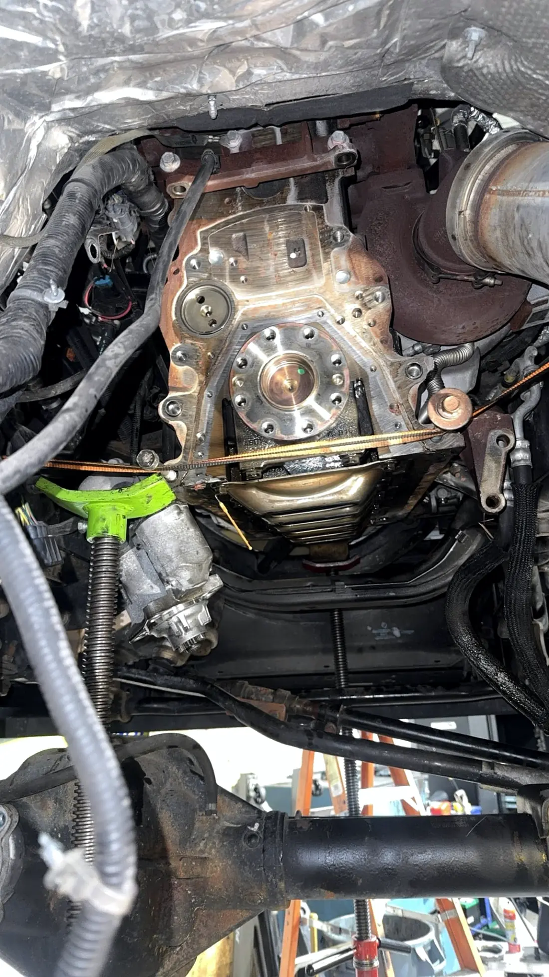 Turbocharger and engine seen from underneath